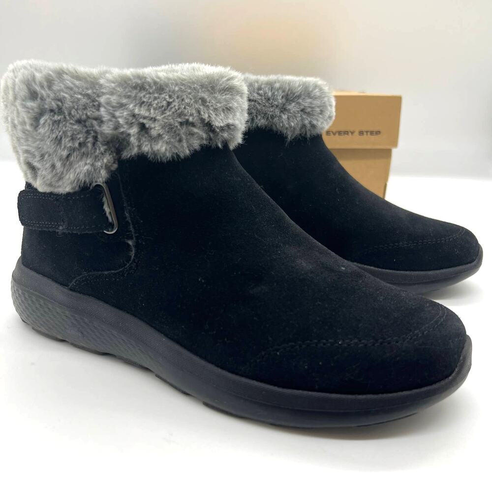 Skechers Ankle Boots Size 6 On the GO City 2 Black Suede and Faux Fur